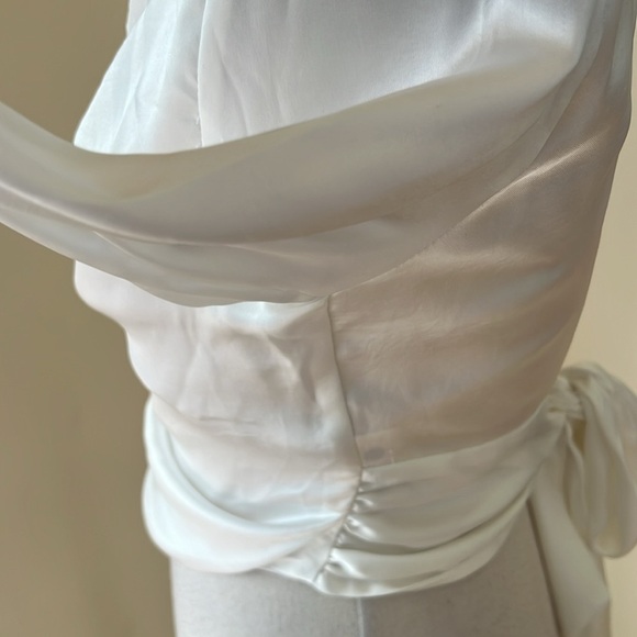 New! Zara small satin effect tucked back open long sleeve top. - Picture 5 of 10